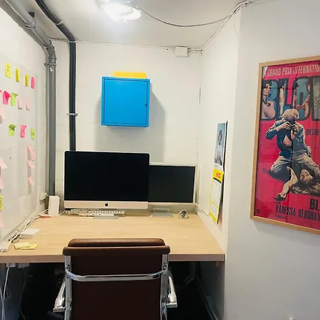 Apartment Charmerende Kaelderlejlighed I Copenhagen