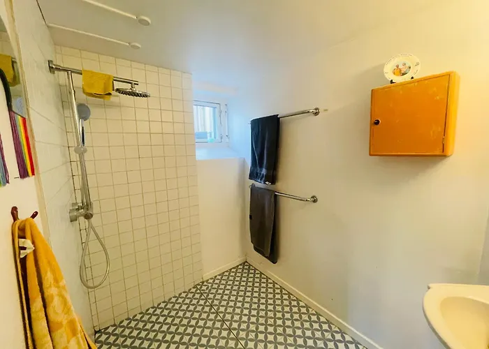 Charmerende Kaelderlejlighed I
