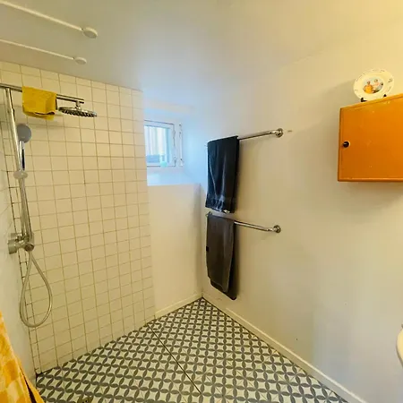 Charmerende Kaelderlejlighed I