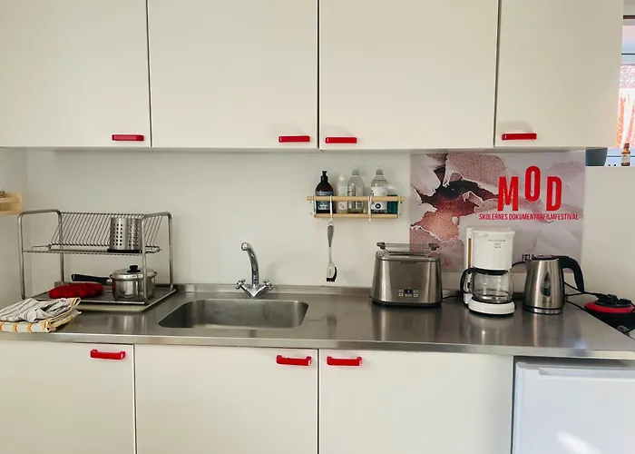 Charmerende Kaelderlejlighed I Apartament *