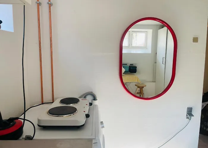 Charmerende Kaelderlejlighed I *